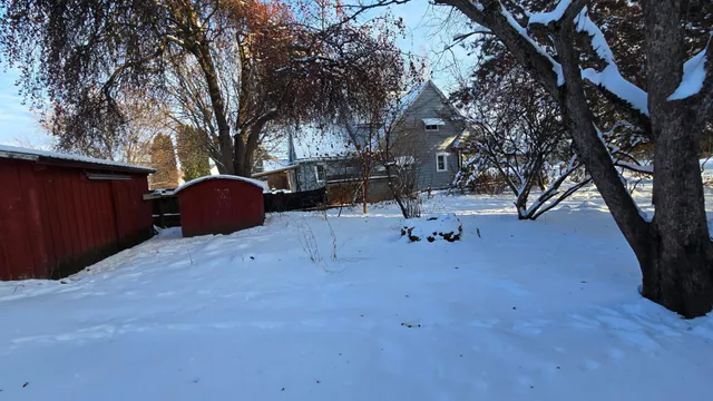 $70,000 | 315 West Newburg Avenue, Mabel, MN 55954