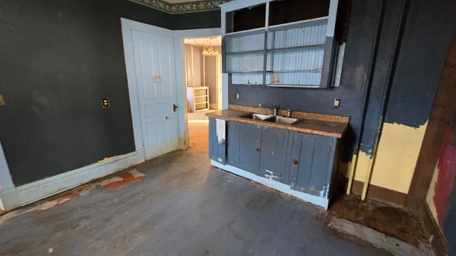 $70,000 | 315 West Newburg Avenue, Mabel, MN 55954