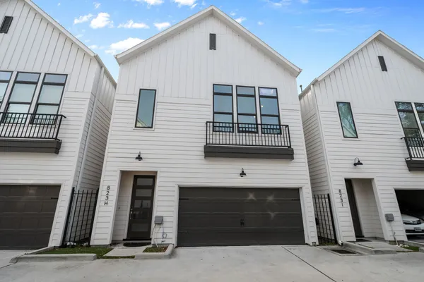 $2,350 | 823 Mansfield Street, Unit H, Houston, TX 77091