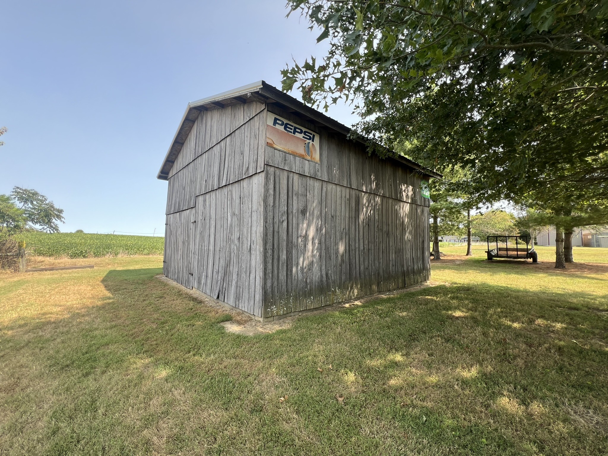 676 Old Gallatin Road Portland, TN 37148 - Photo 19 of 54 a backyard of a house