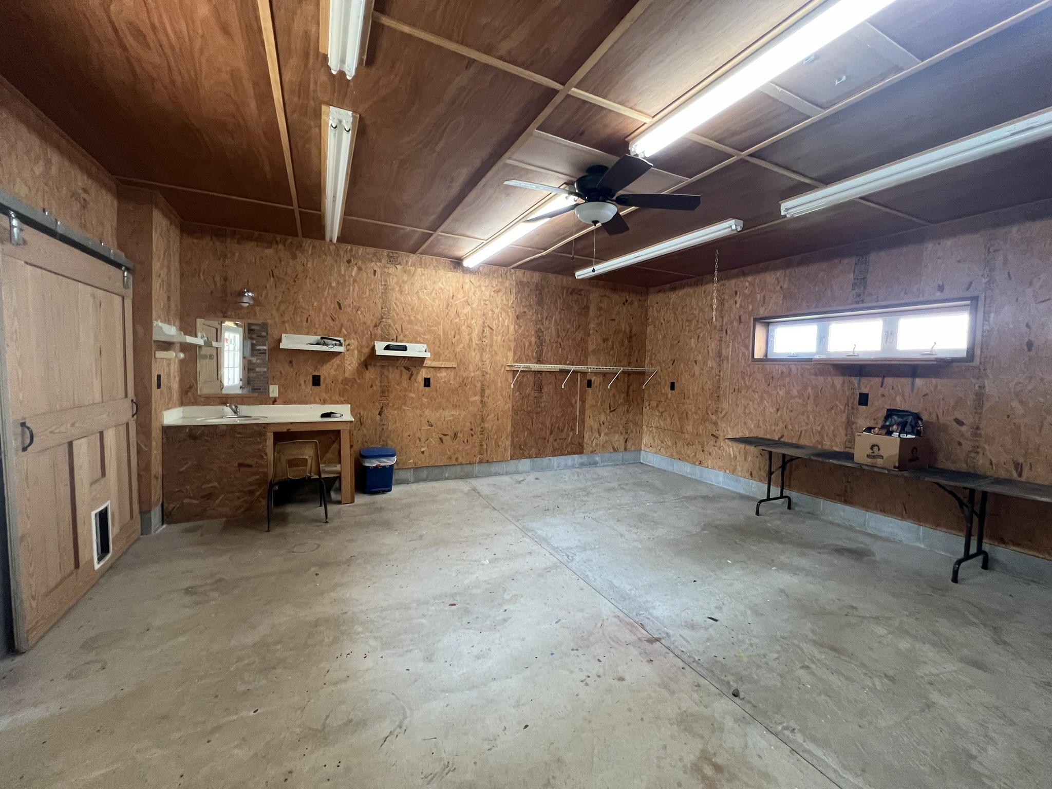 676 Old Gallatin Road Portland, TN 37148 - Photo 33 of 54 a view of a room with gym equipment