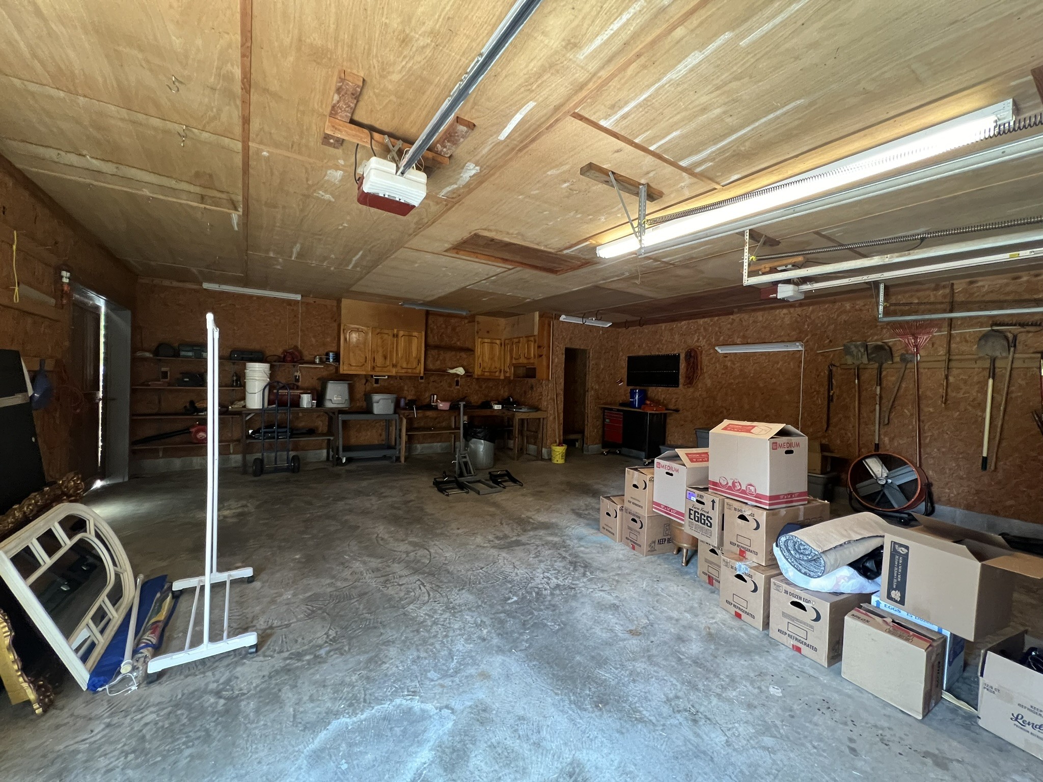 676 Old Gallatin Road Portland, TN 37148 - Photo 39 of 54 a view of a room with gym equipment