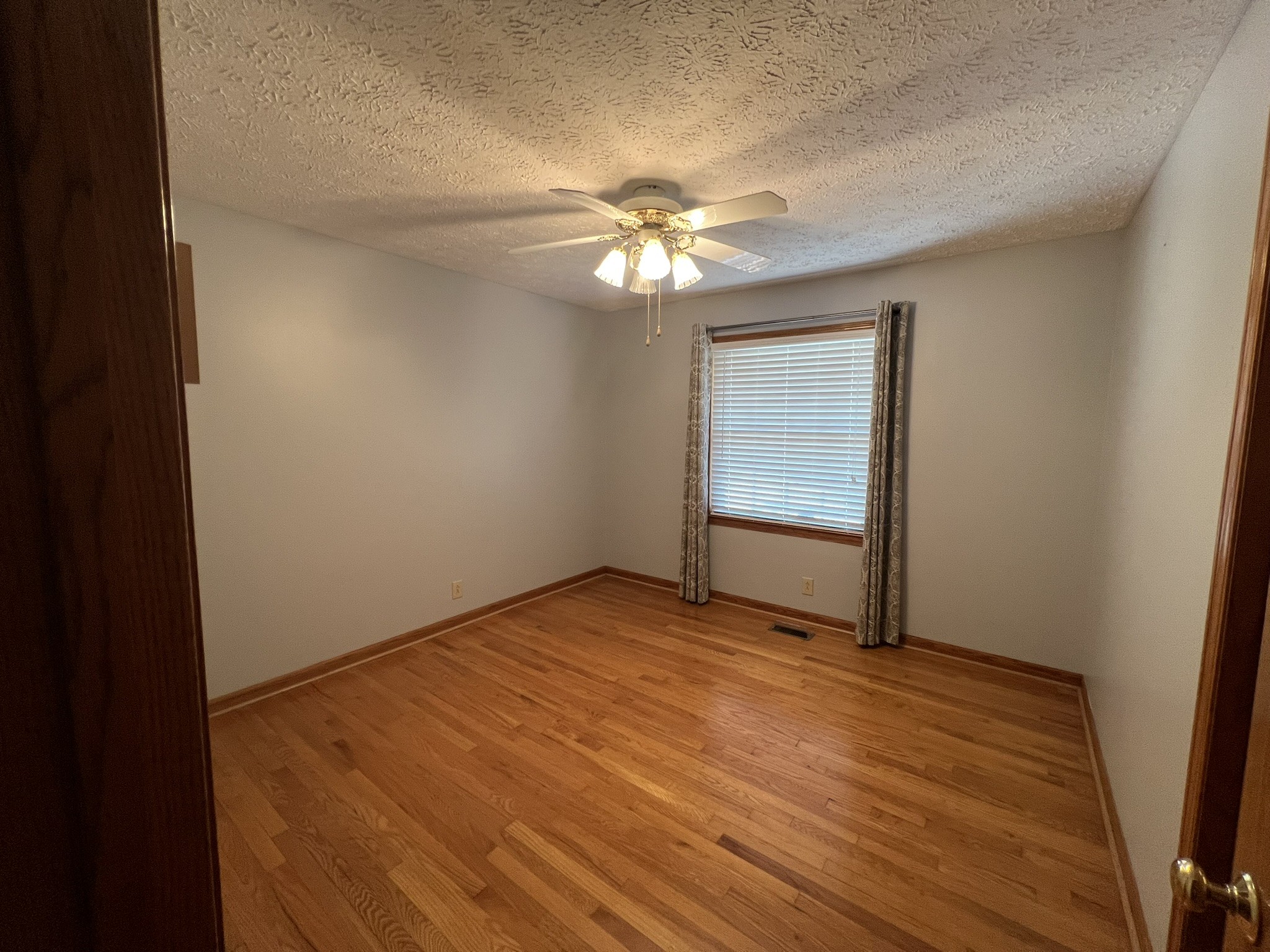 676 Old Gallatin Road Portland, TN 37148 - Photo 50 of 54 a view of an empty room with a window