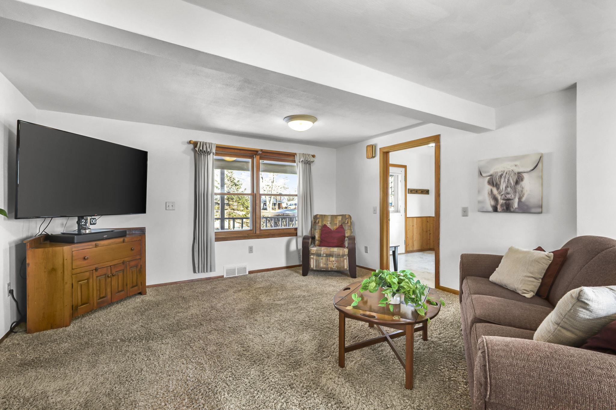 10819 Highway 14 Brooklyn, WI 53521 - Photo 17 of 54