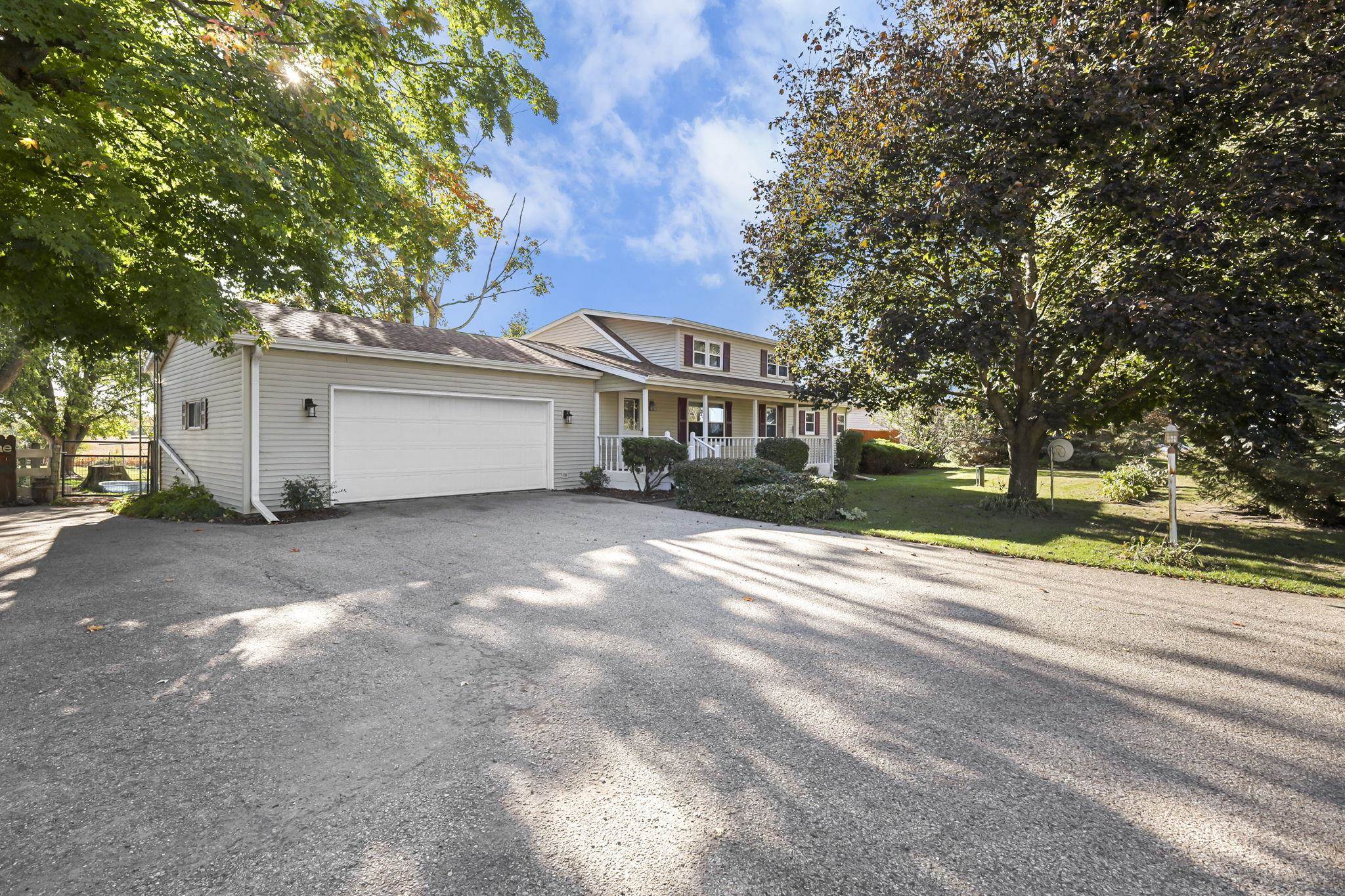 10819 Highway 14 Brooklyn, WI 53521 - Photo 3 of 54