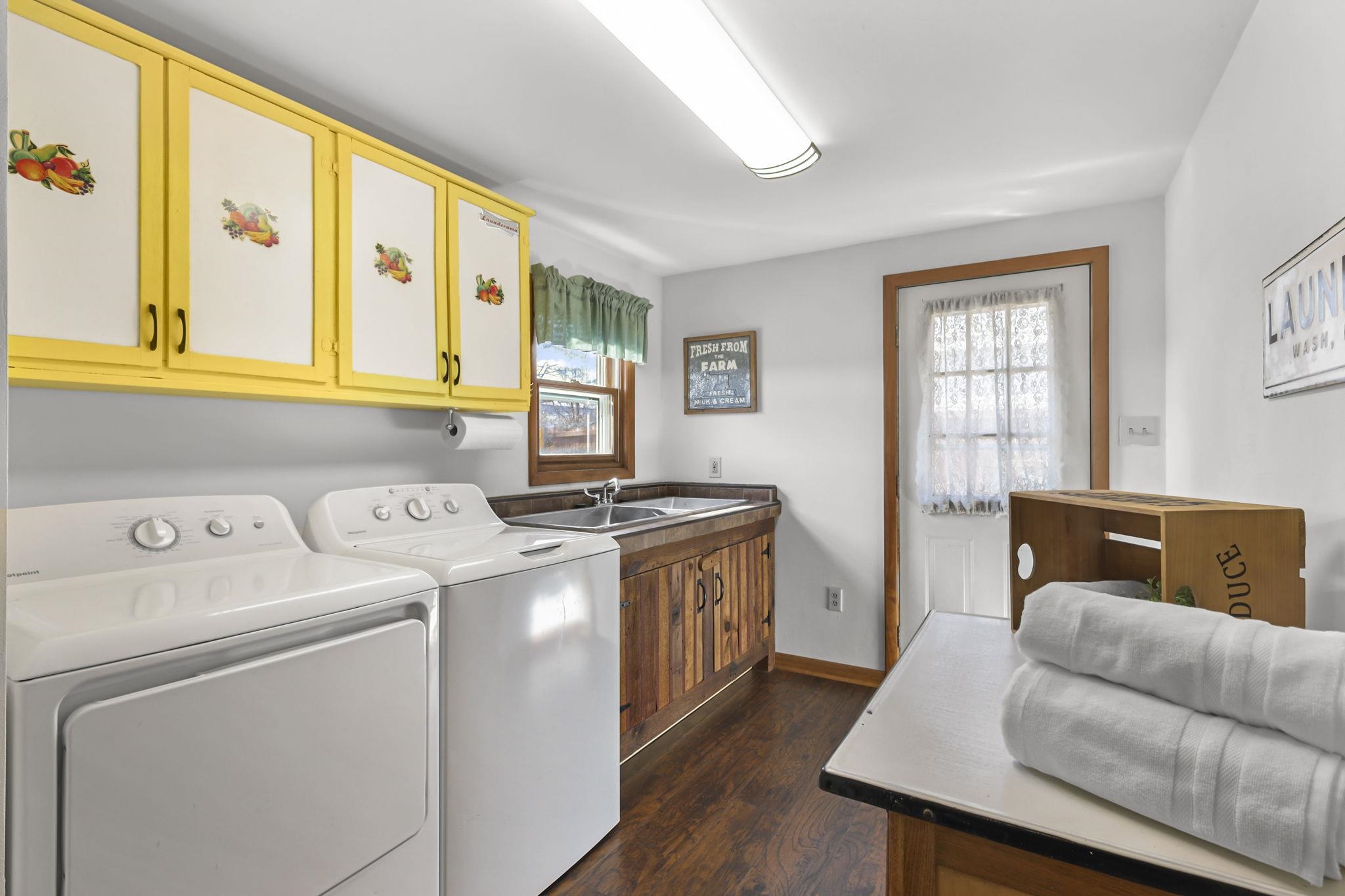 10819 Highway 14 Brooklyn, WI 53521 - Photo 36 of 54