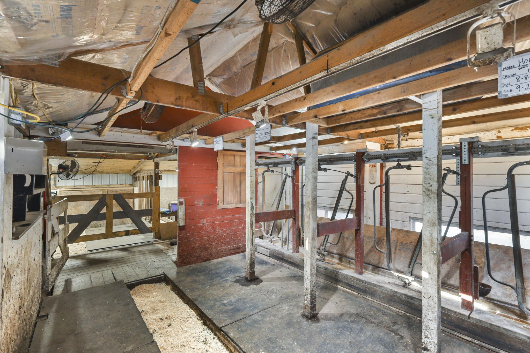 10819 Highway 14 Brooklyn, WI 53521 - Photo 43 of 54