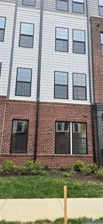 $2,400 | 13262 Garland Lane, Midlothian, VA 23114