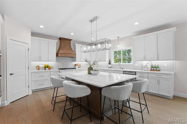 $3,150,000 | 8 Briarbrook Trail, St. Louis, MO 63131