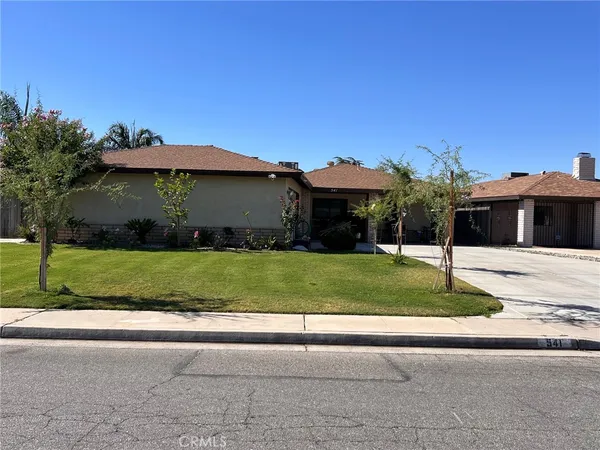 $2,000 | 541 Francis Street, Bakersfield, CA 93308