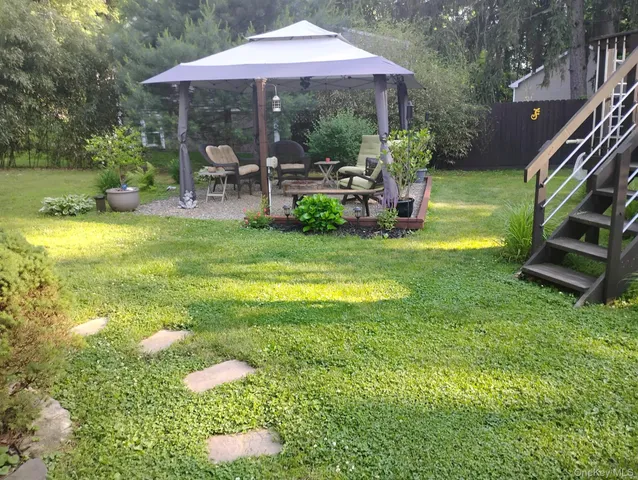 $425,000 | 28 Red Oaks Mill Road, Poughkeepsie, NY 12603