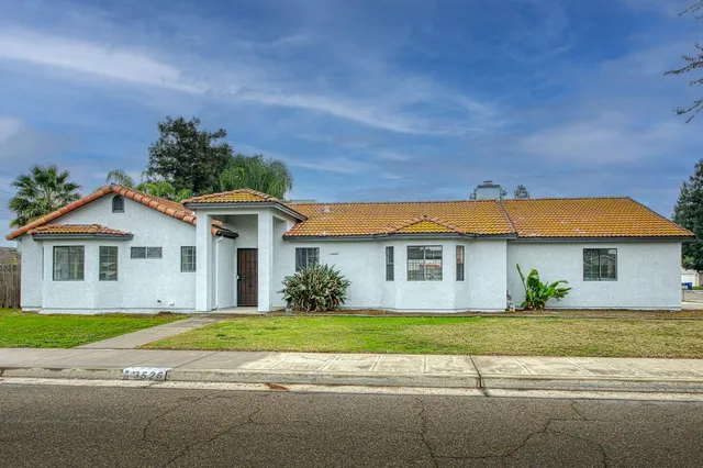$435,000 | 3526 Olive Street, Selma, CA 93662