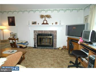 1420 Meade Street Reading, PA 19607 - Photo 4 of 12 Family Room