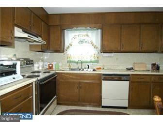 1420 Meade Street Reading, PA 19607 - Photo 8 of 12 Kitchen