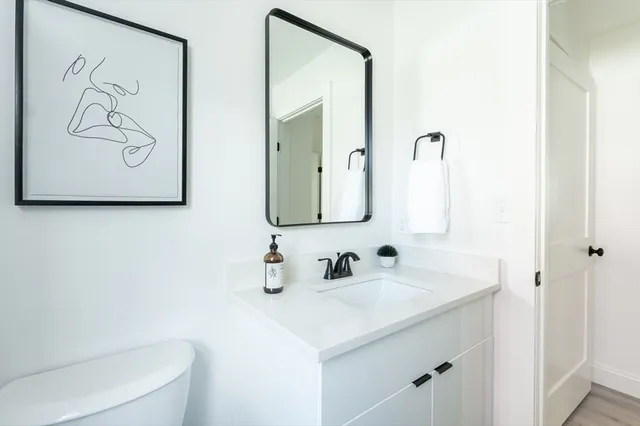 $2,000 | 7 Kenoza Avenue, Unit 301, Haverhill, MA 01830