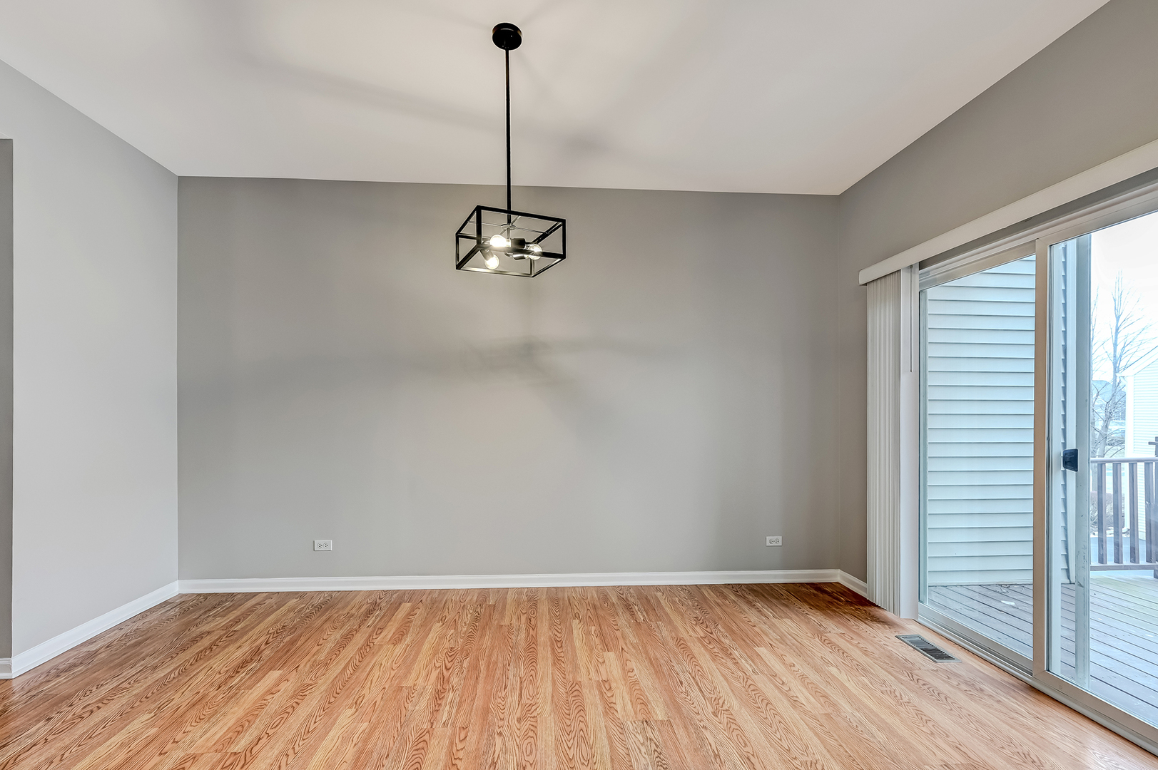 118 Enclave Circle, Unit C Bolingbrook, IL 60440 - Photo 6 of 27 a view of an empty room with a window