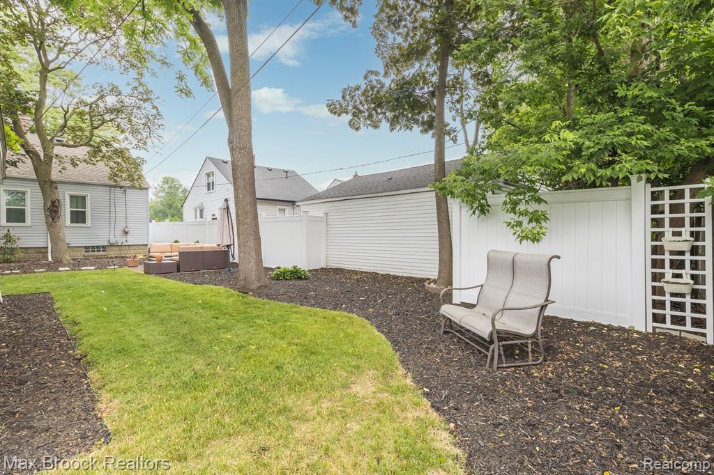 1410 East 10 Mile Road Ferndale, MI 48220 - Photo 45 of 48