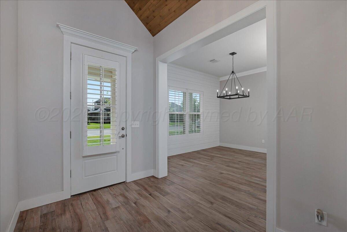6300 Foley Square Street Amarillo, TX 79119 - Photo 26 of 39 Foyer