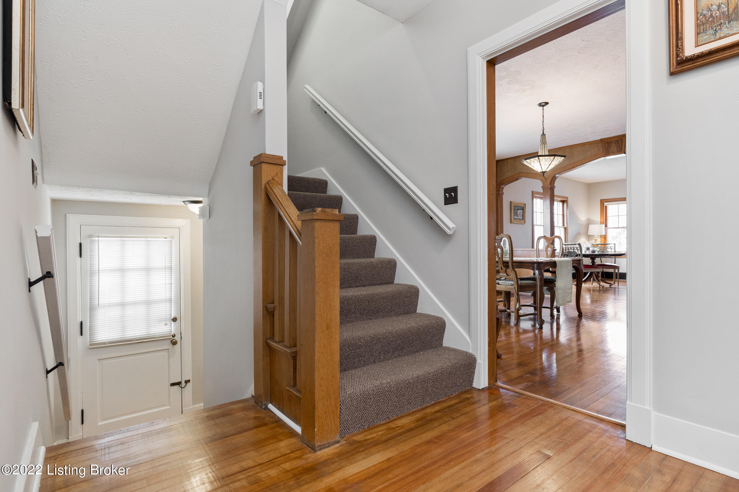 2204 Manchester Road Louisville, KY 40205 - Photo 26 of 46 Stairs