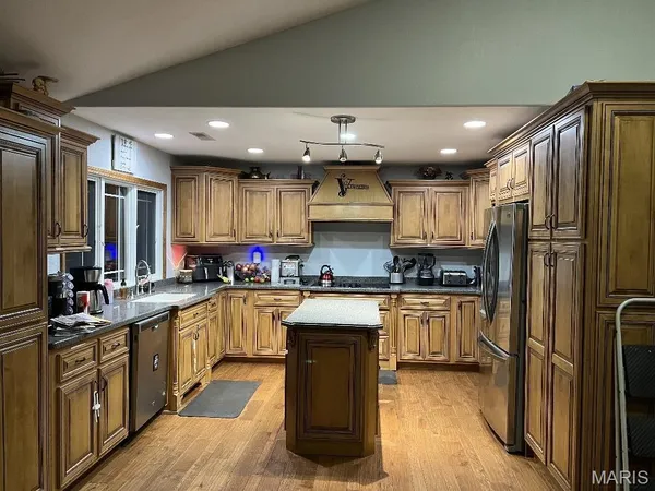 $995,000 | 2385 Brown Road, Van Buren, MO 63965