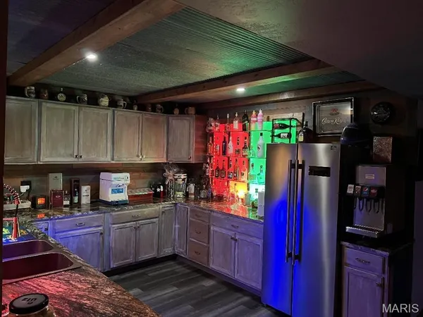 $995,000 | 2385 Brown Road, Van Buren, MO 63965