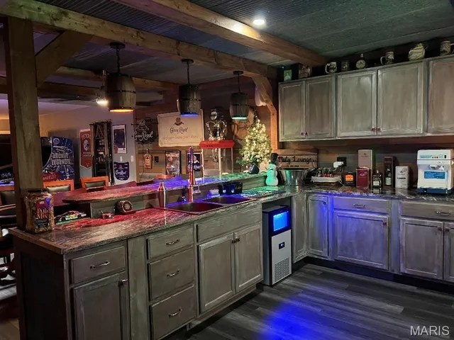 $1,074,000 | 2385 Brown Road, Van Buren, MO 63965