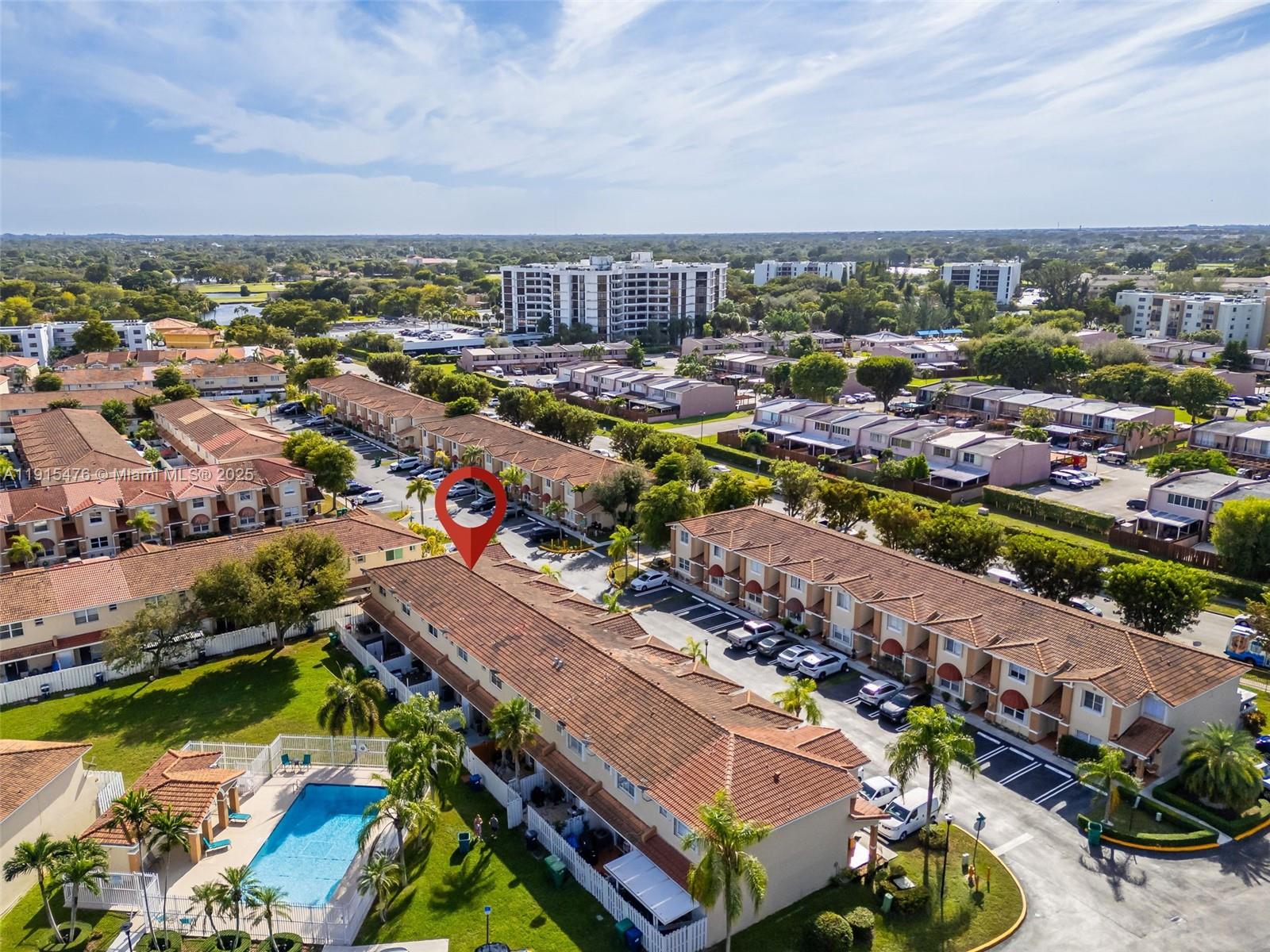 6263 Southwest 139th Avenue Miami, FL 33183 - Photo 34 of 38 an aerial view of residential houses with outdoor space