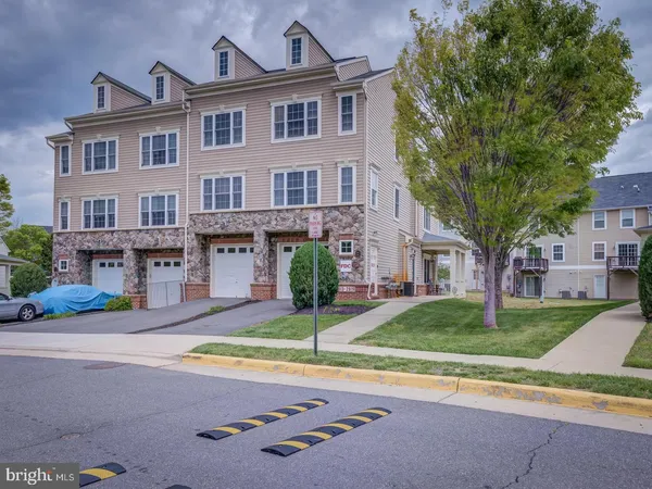 $2,800 | 2819 Chinkapin Oak Lane, Woodbridge, VA 22191