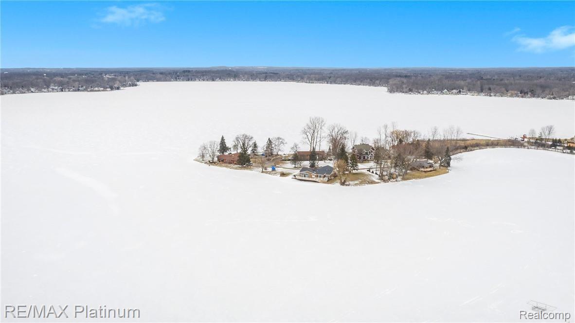 9062 Forest Road Whitmore Lake, MI 48189 - Photo 26 of 37 DJI_0546.jpg