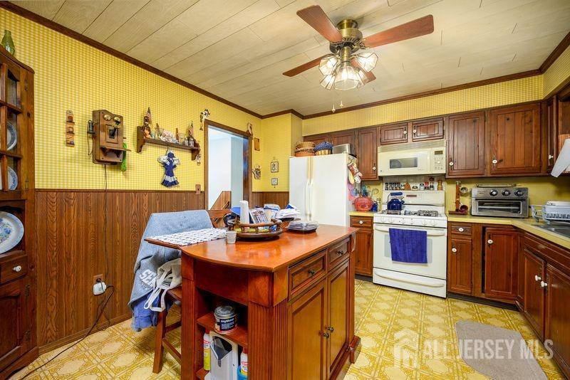 49 University Road East Brunswick, NJ 08816 - Photo 11 of 33 Gallery Image 11