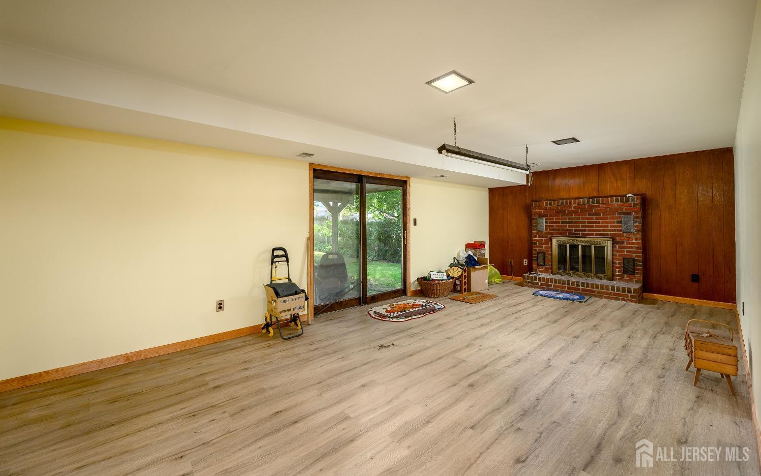 49 University Road East Brunswick, NJ 08816 - Photo 14 of 33 Gallery Image 14