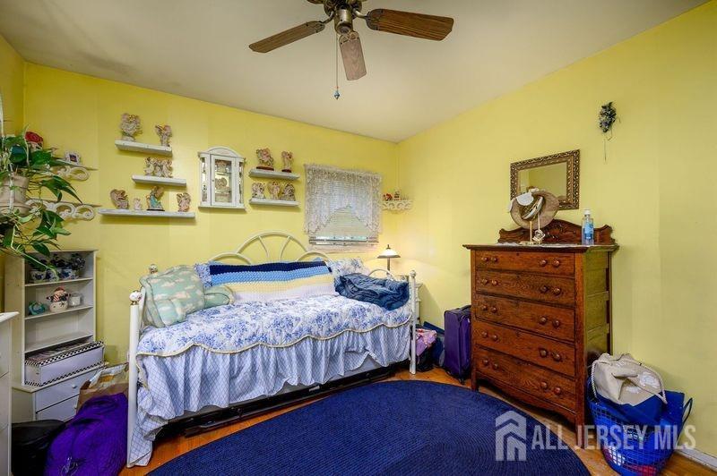 49 University Road East Brunswick, NJ 08816 - Photo 3 of 33 Gallery Image 3