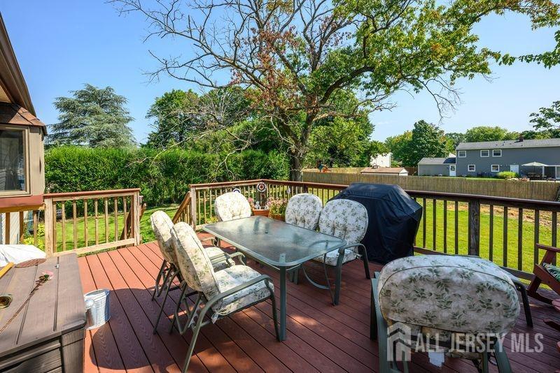 49 University Road East Brunswick, NJ 08816 - Photo 8 of 33 Gallery Image 8
