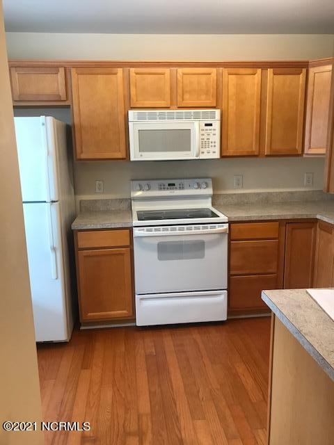5128 Greenville Loop Road, Unit A Wilmington, NC 28409 - Photo 8 of 19 IMG_3586