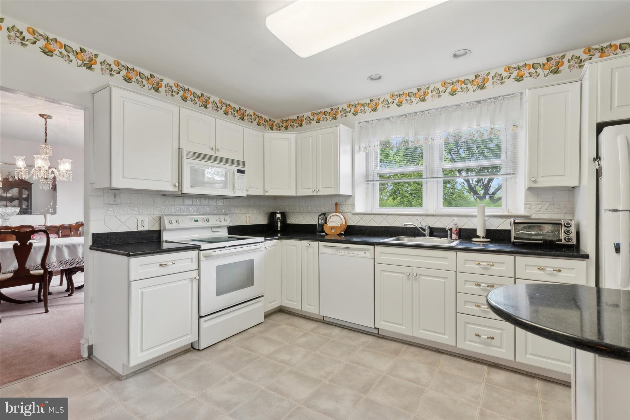 1540 Huntingdon Road Abington, PA 19001 - Photo 12 of 25 Gallery Image 12