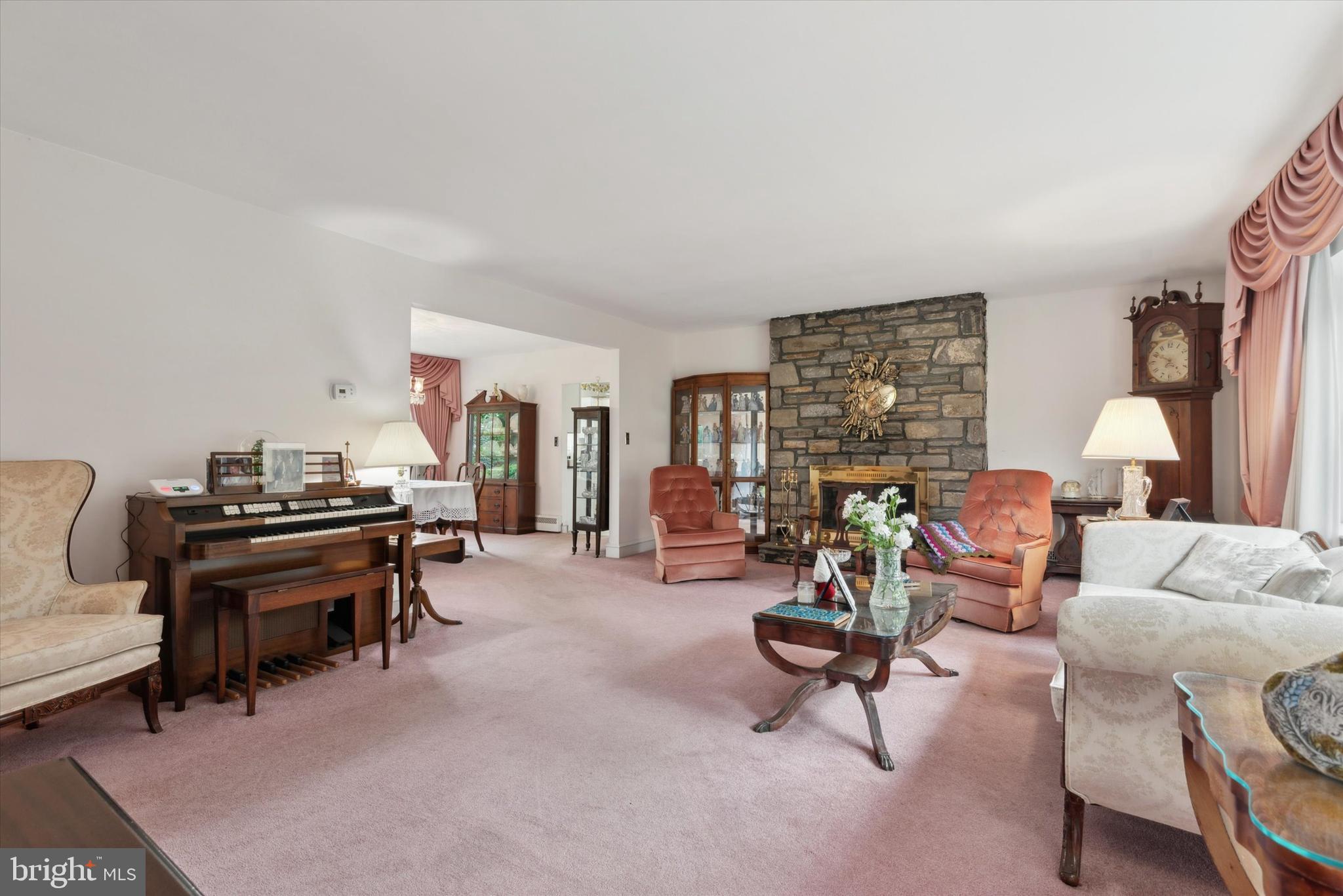 1540 Huntingdon Road Abington, PA 19001 - Photo 3 of 25 Gallery Image 3