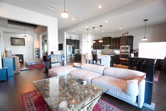 $3,200 | 2943 San Milan Pass, Round Rock, TX 78665