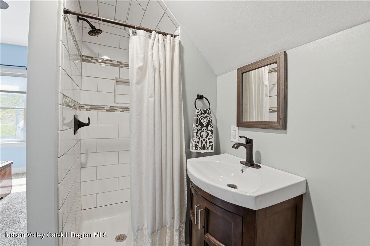 20 Joshuas Path Round Top, NY 12473 - Photo 29 of 43 29-2nd Floor En suite Bath