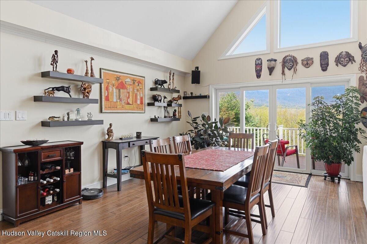 20 Joshuas Path Round Top, NY 12473 - Photo 4 of 43 04-Dining Area