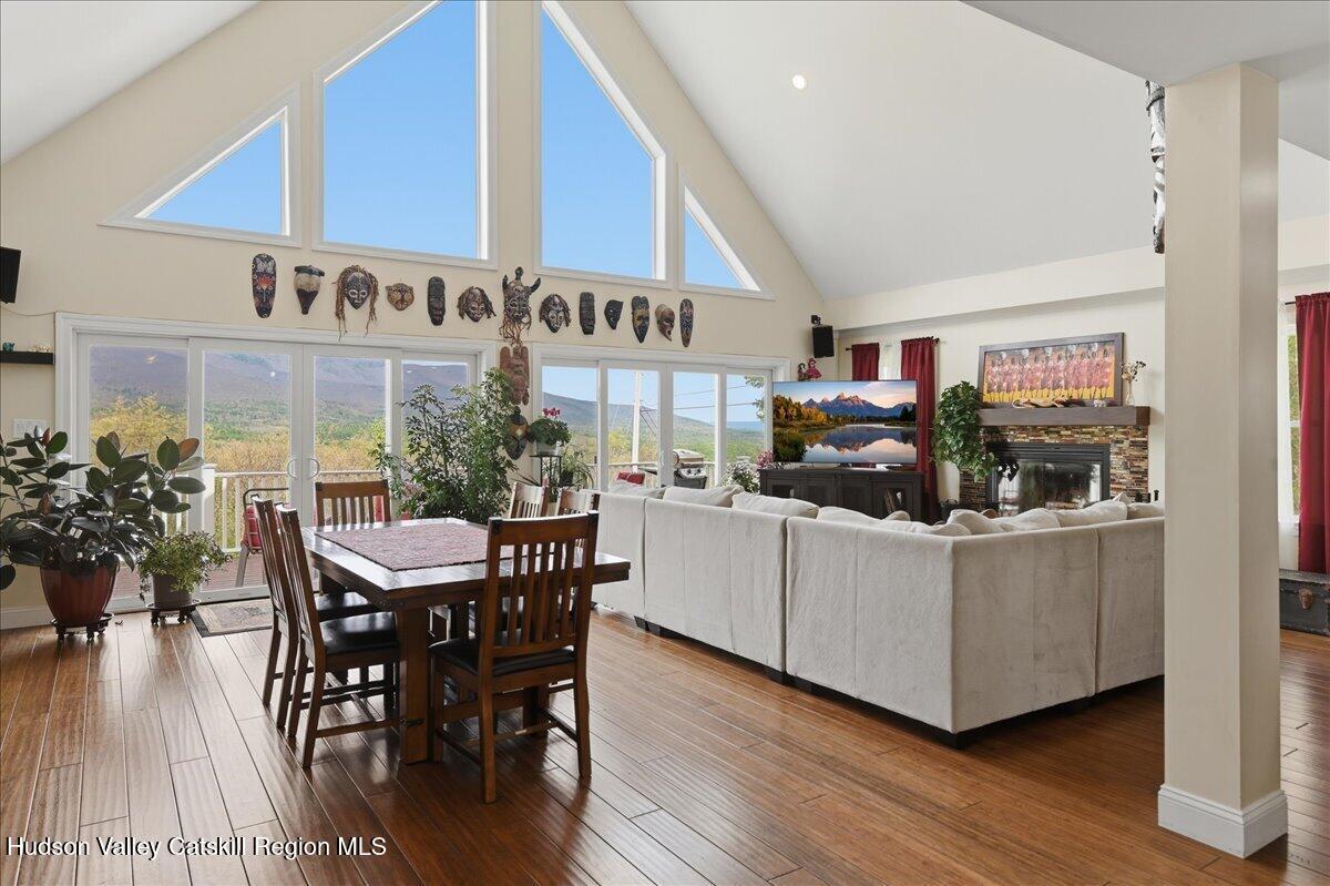 20 Joshuas Path Round Top, NY 12473 - Photo 10 of 43 10-Living Room