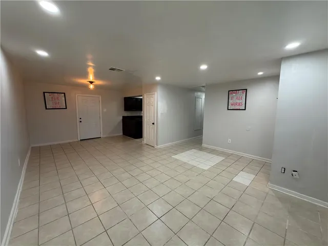 $1,350 | 7042 Yorktown Drive, New Orleans, LA 70127