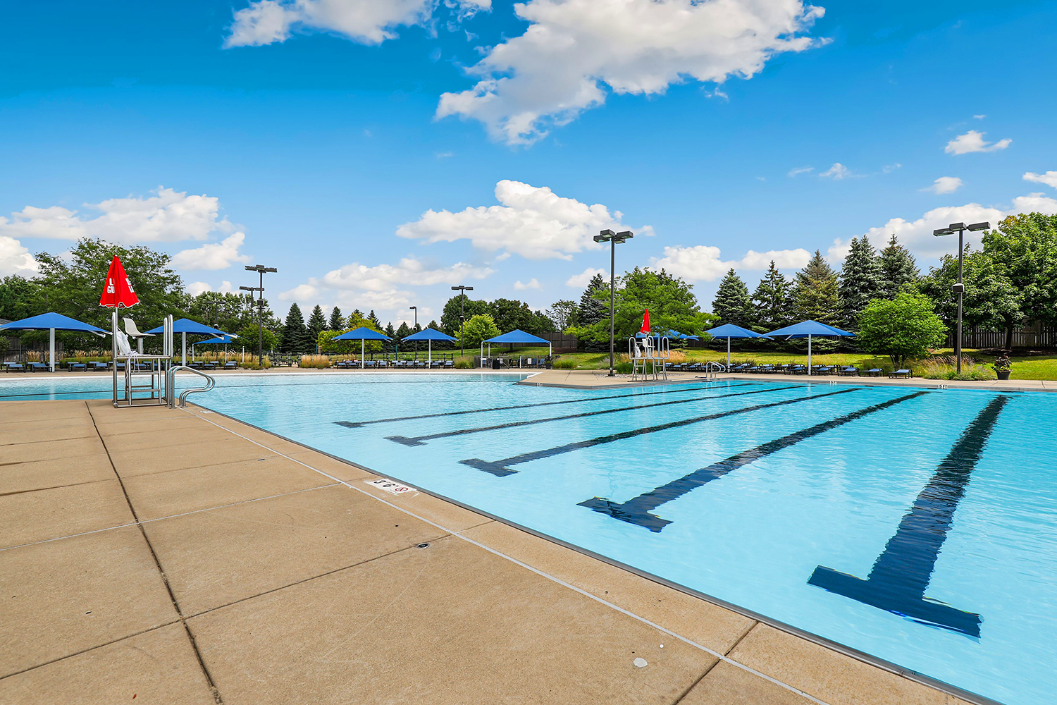 3432 Redwing Drive Naperville, IL 60564 - Photo 46 of 46 a view of an outdoor space and tennis court