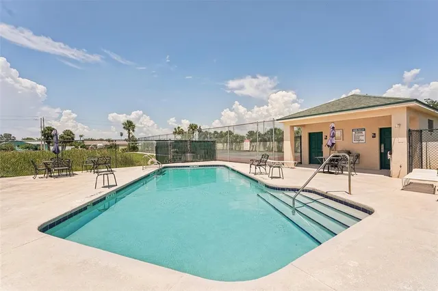 $399,000 | 662 Yardarm Drive, Apollo Beach, FL 33572