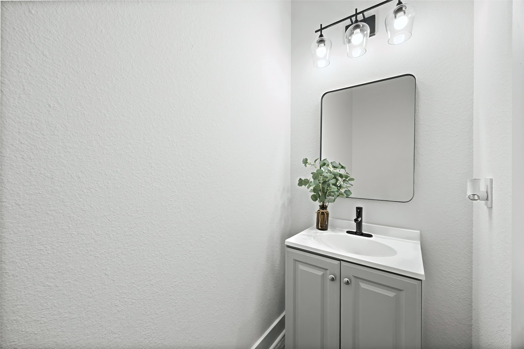8449 Furray Road, Unit A Houston, TX 77028 - Photo 4 of 20 Gallery Image 4