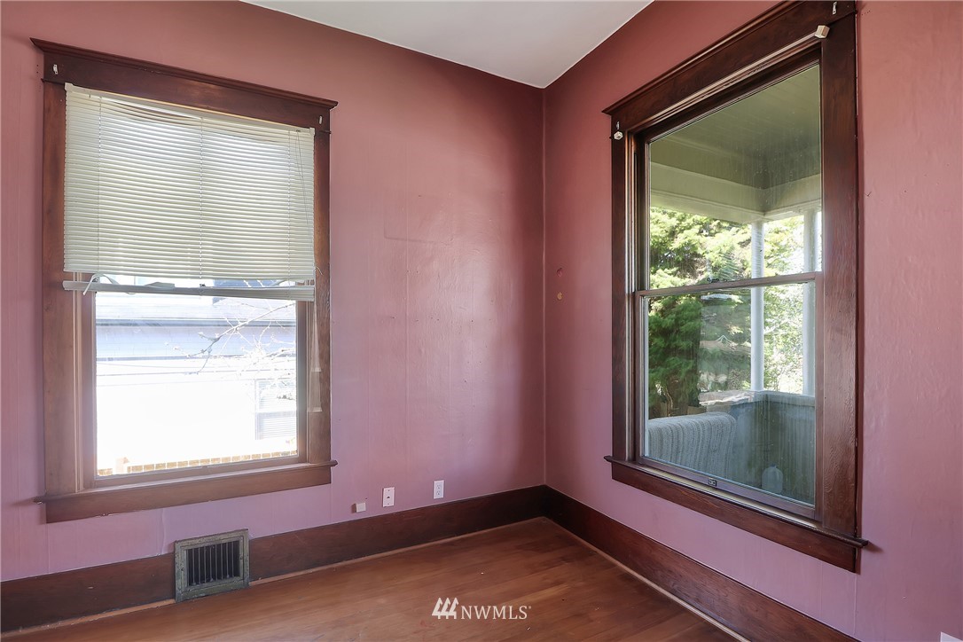 1024 Duryea Street Raymond, WA 98577 - Photo 15 of 23 Gallery Image 15