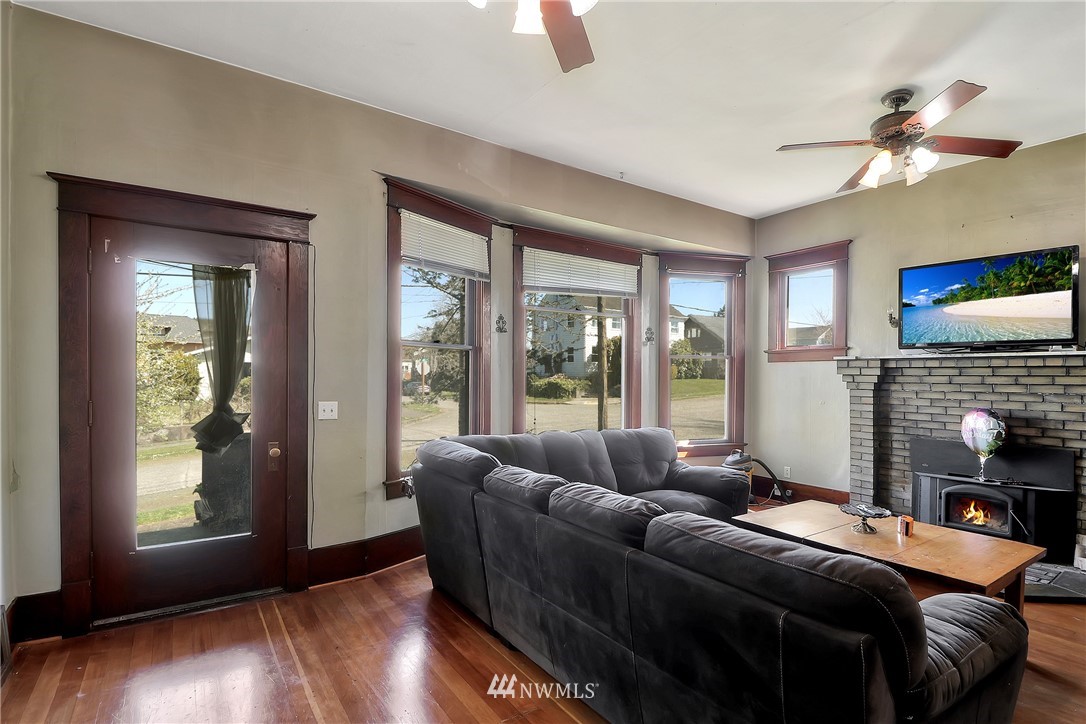 1024 Duryea Street Raymond, WA 98577 - Photo 6 of 23 Gallery Image 6
