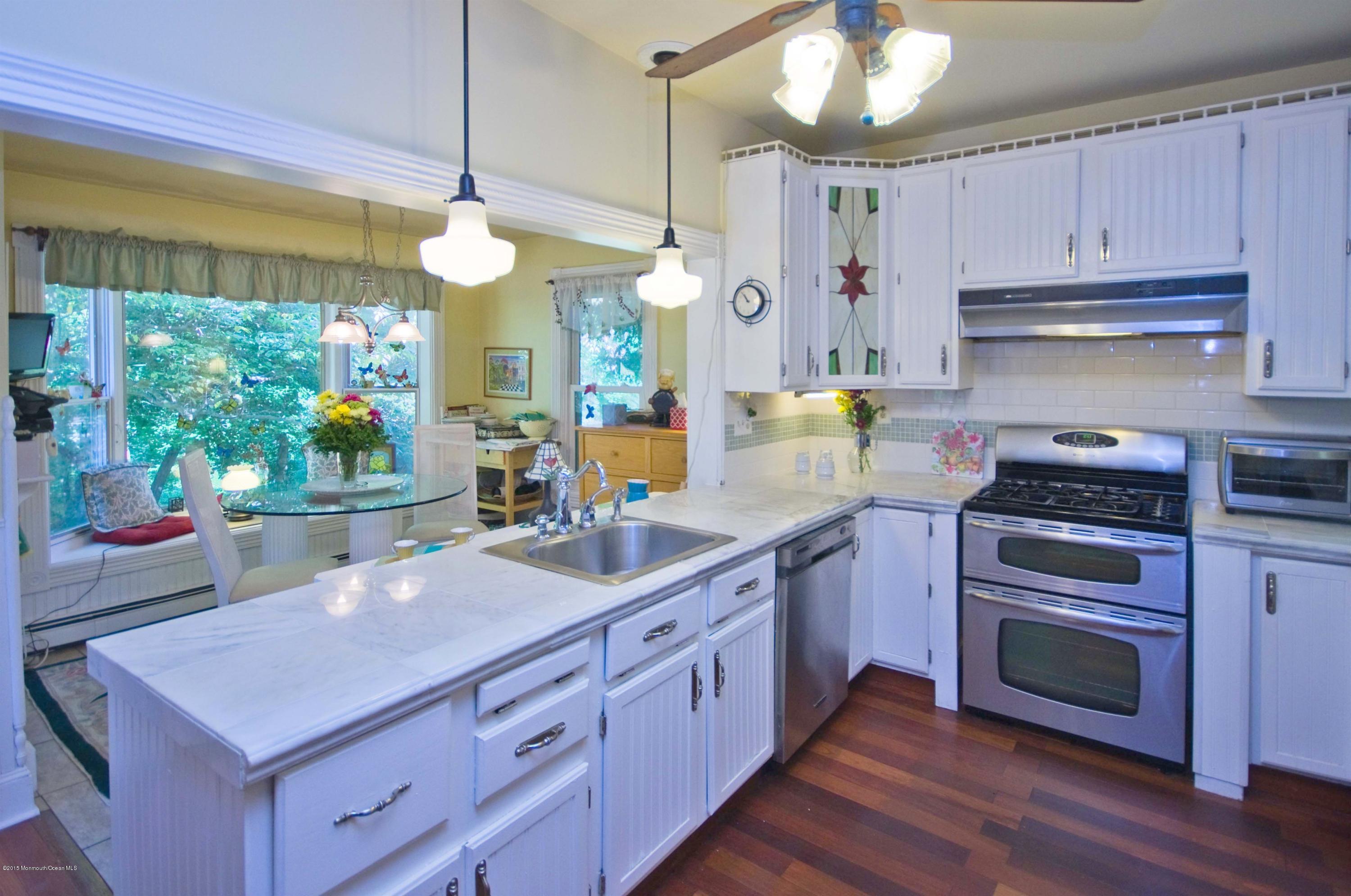 622 Holmdel Road Hazlet, NJ 07730 - Photo 11 of 33 KITCHEN