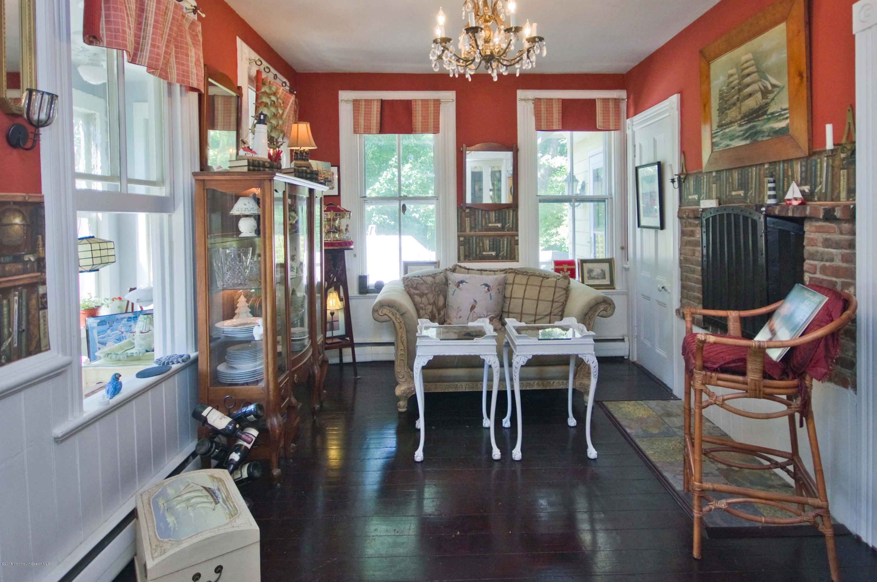 622 Holmdel Road Hazlet, NJ 07730 - Photo 13 of 33 LIVING ROOM (2)