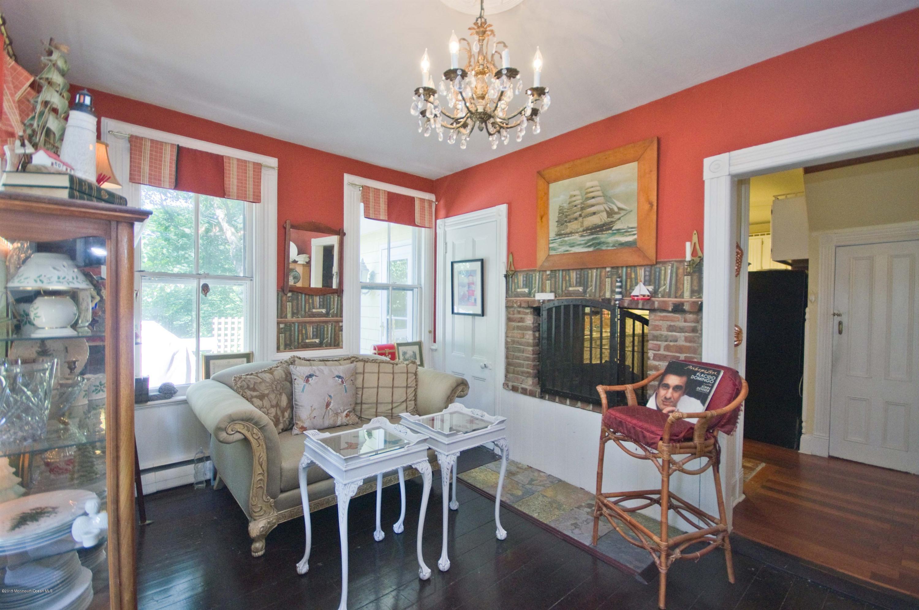 622 Holmdel Road Hazlet, NJ 07730 - Photo 14 of 33 LIVING ROOM
