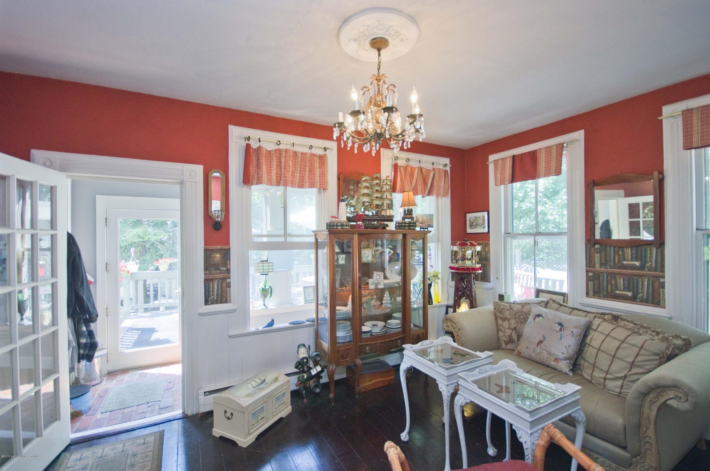 622 Holmdel Road Hazlet, NJ 07730 - Photo 15 of 33 LIVING ROOM